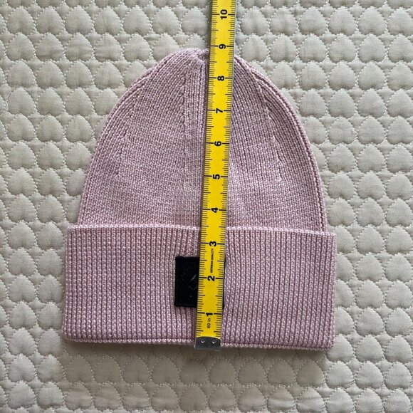 NWT Moose Knuckles Women's knit Rose Smoke Snowbank Beanie 100% Merino Wool - Picture 7 of 9